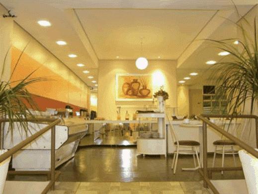 Отель Hotel Advanced