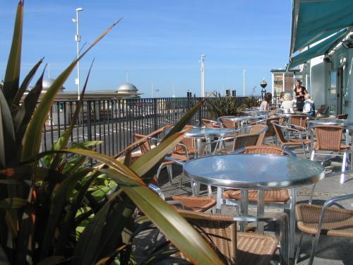 Отель The White Rock Hotel