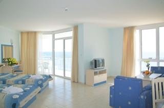 Dolphin Marina Hotel
