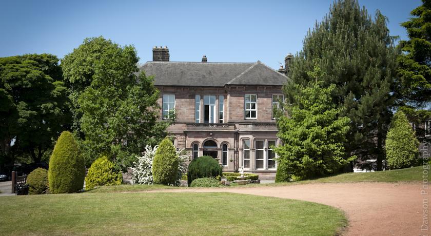 Отель Whiston Hall