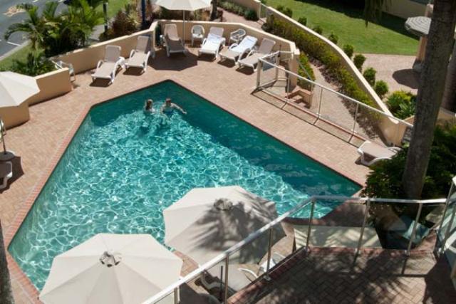 Апартаменты Regatta Riverfront Apartments