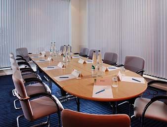 Отель Ramada Encore Chatham
