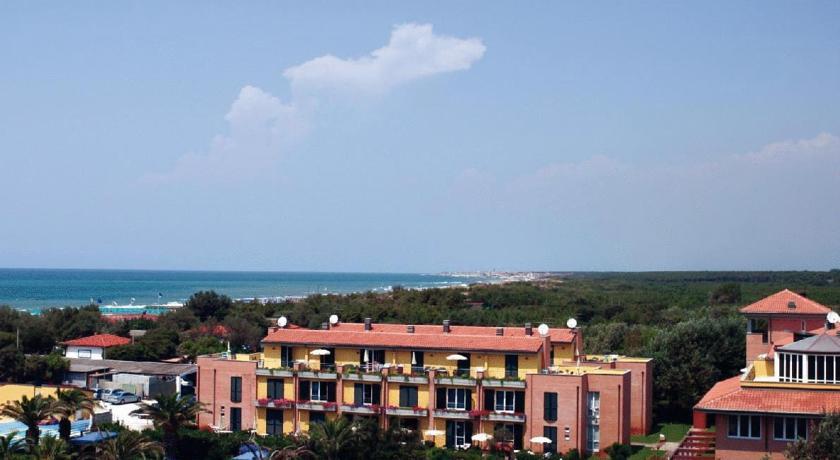 Апартаменты Continental Resort