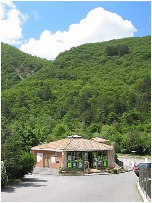 Отель Camping Les Eaux Chaudes