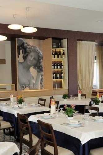 Отель Hotel Villa Mon Toc
