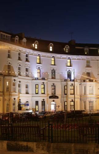 Апартаменты Carlton Apartments