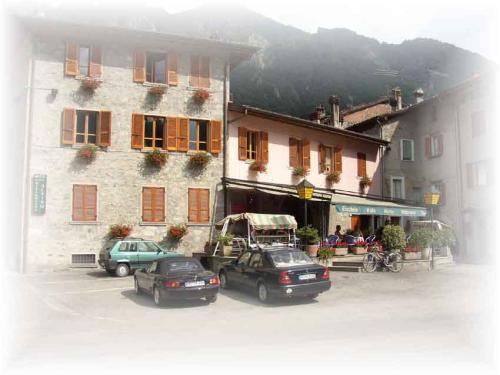 Отель Albergo Alpino
