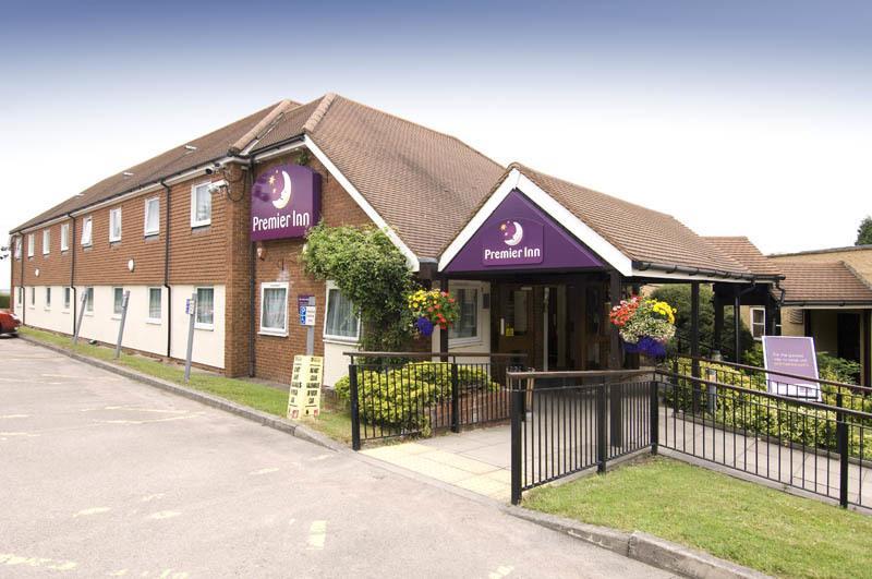 Отель Premier Inn Tring
