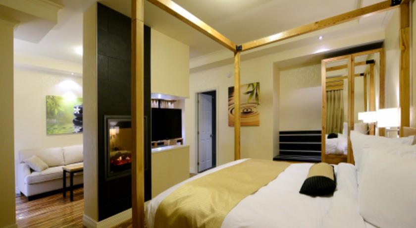 Отель Hotel & Suites Le Dauphin