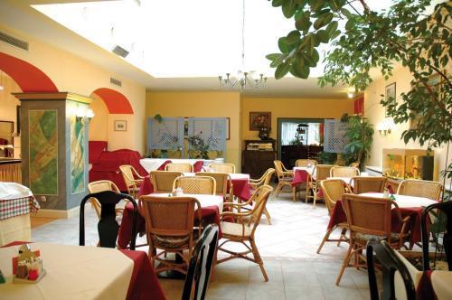 Отель Parkhotel Krems