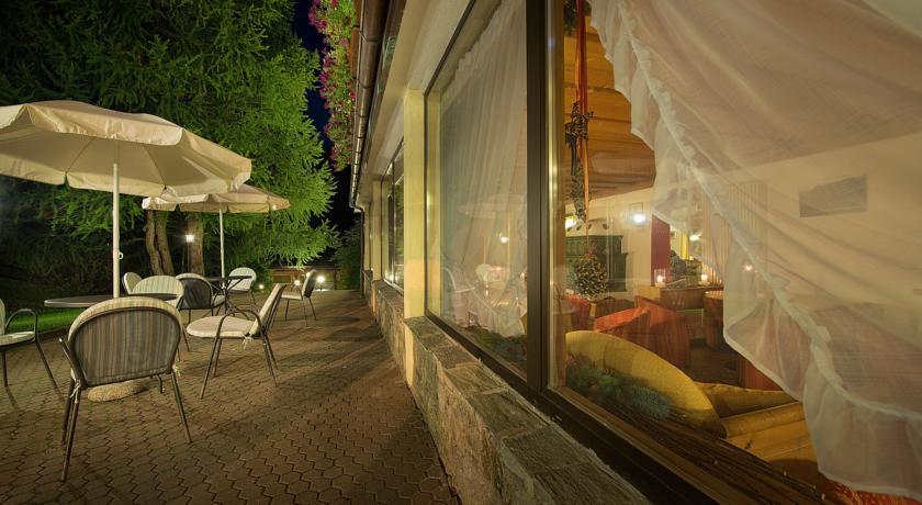 Отель Hotel Bucaneve