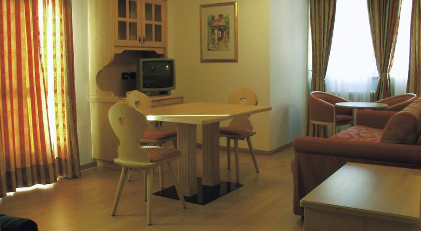 Апартаменты Orovacanze Residence Pez Gajard