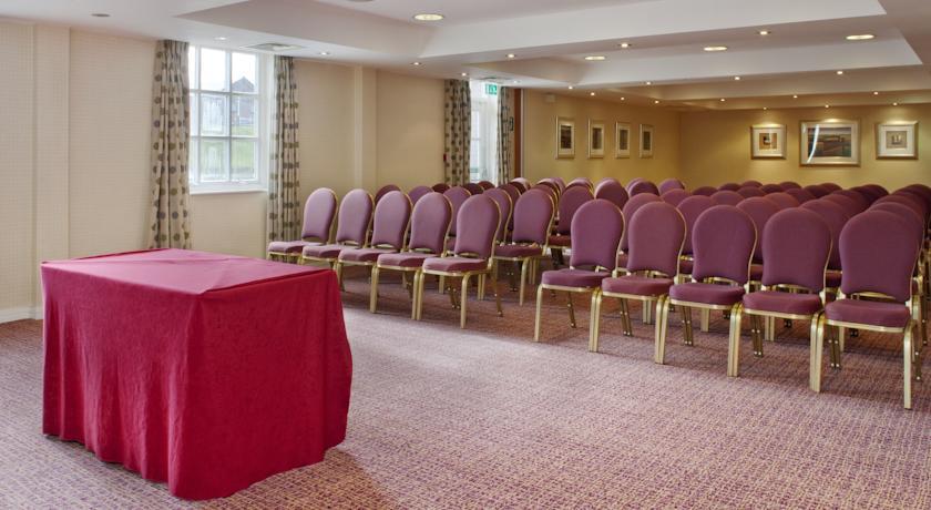 Отель Holiday Inn Ellesmere Port/Cheshire Oaks