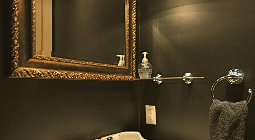 Мини-отель Creighton Manor Inn Bed & Breakfast