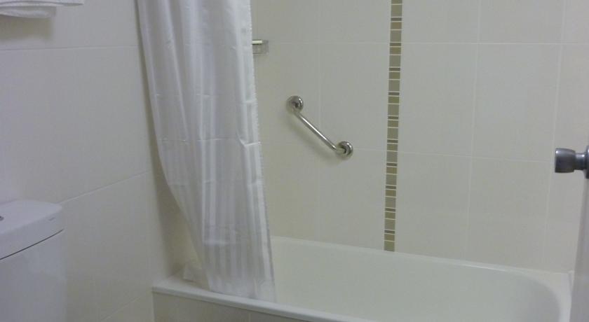 Апартаменты Coral Towers Holiday Suites
