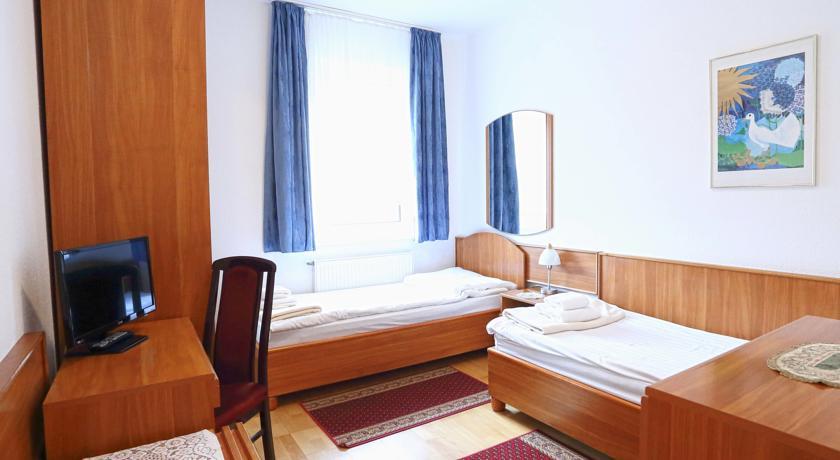 Отель Hotel Wesselényi