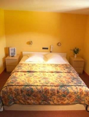Отель Hotel La Besace