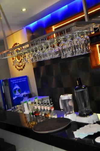 Отель Savana Hotel & Convention