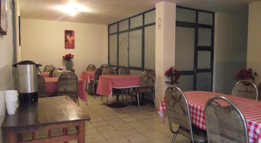 Отель Hotel El Campanario