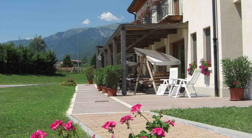 Отель Hotel Canova
