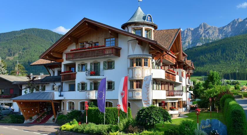 Отель Dolomiten Wellness Residenz Mirabell