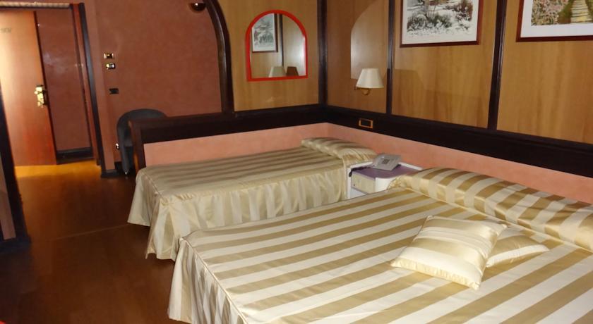 Отель Benny Hotel