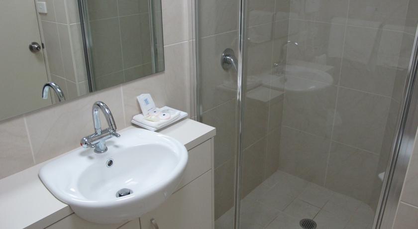 Отель Aston Hill Motor Lodge