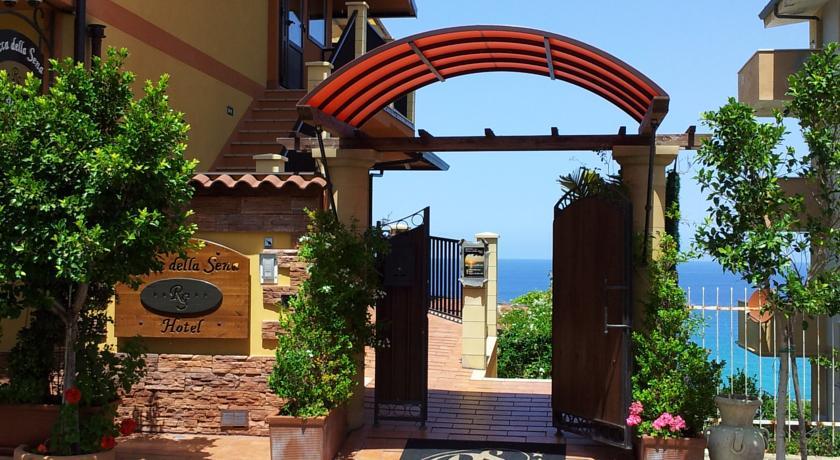 Отель Hotel Rocca Della Sena