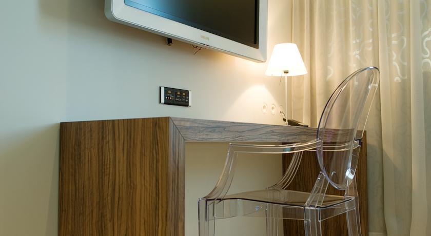 Отель Hassotel
