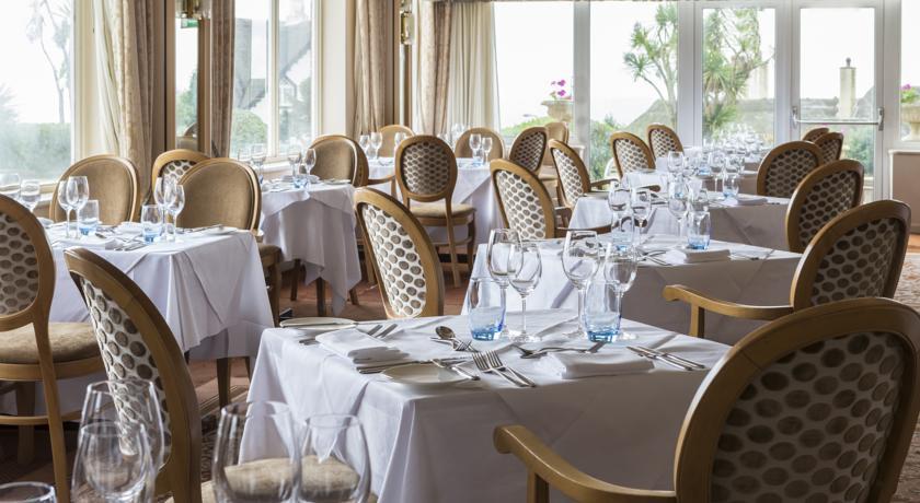 Отель Sidmouth Harbour Hotel - The Westcliff
