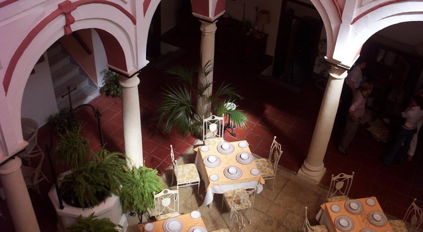 Отель Marqués de Torresoto
