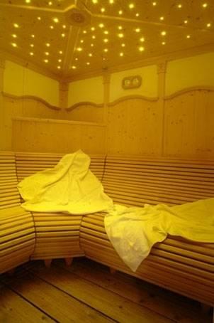 Отель Albergo Dimaro Wellness Hotel