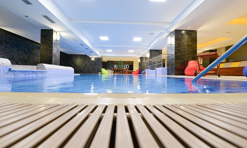Отель Hotel Escalade