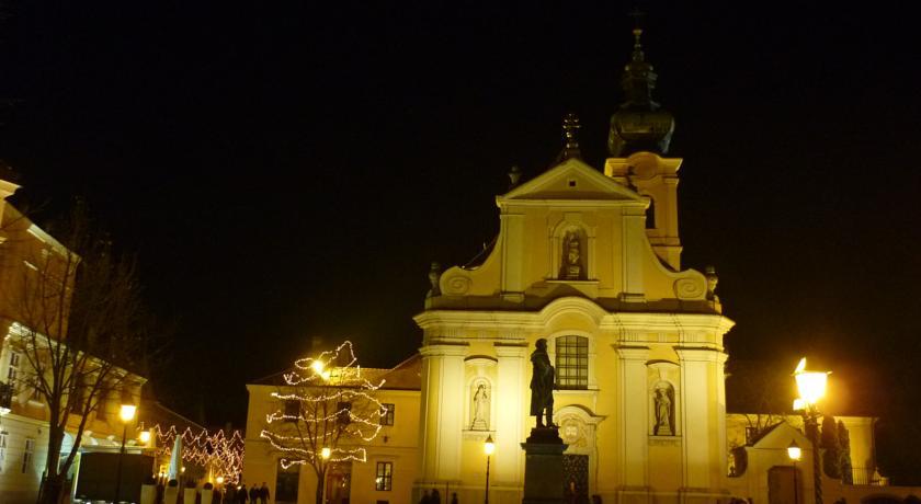 Гостевой дом Gróf Cziráky Panzió