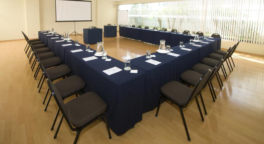 Radisson San Isidro Hotel & Suites