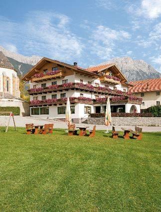 Отель Gasthof Hotel Neuwirt