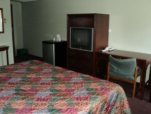 Отель Budget Inn 2000