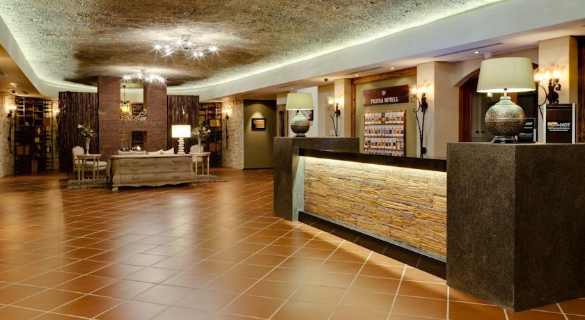 Отель Protea Hotel Durbanville