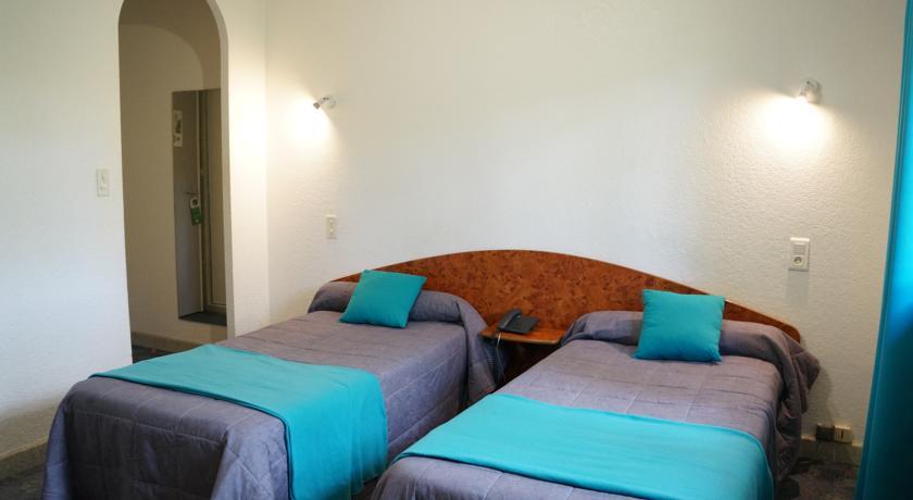 Отель Hotel Robinson