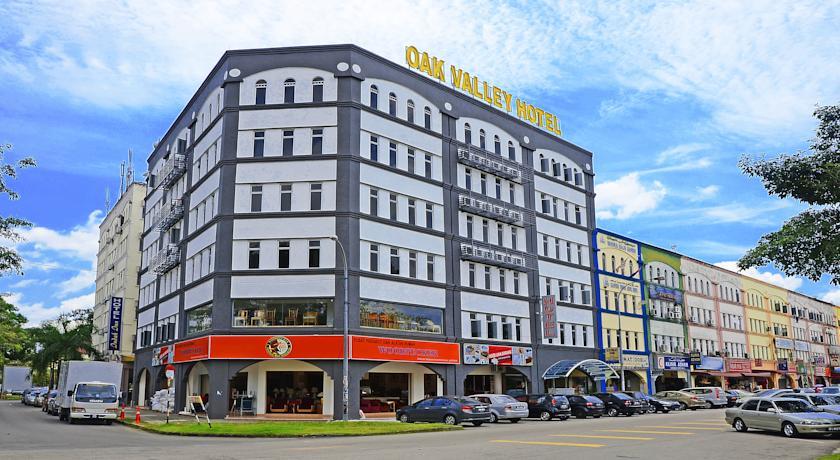 Отель Oak Valley Hotel