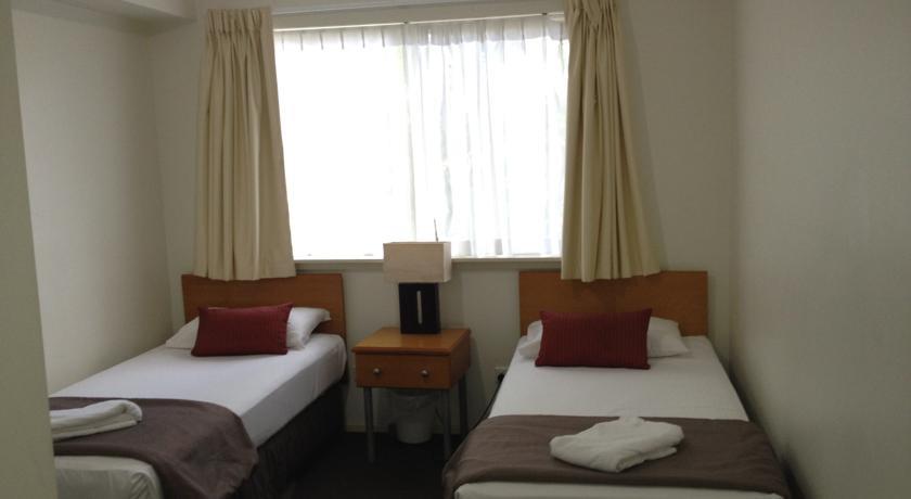Апартаменты Beachside Holiday Apartments
