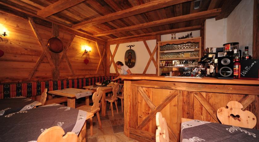 Отель Bionatur Wellness Romantik Hotel Chalet Alpenrose