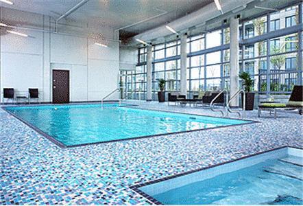Отель The Westin Wall Centre Vancouver Airport