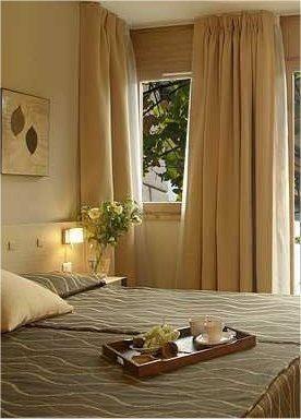 Отель Hôtel Les Esclargies