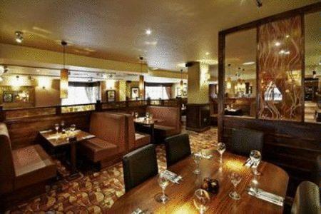 Отель Premier Inn Stockport South