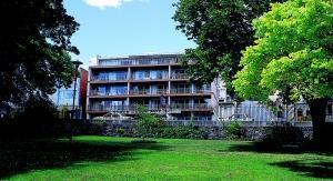 Апартаменты North Lodge Apartments
