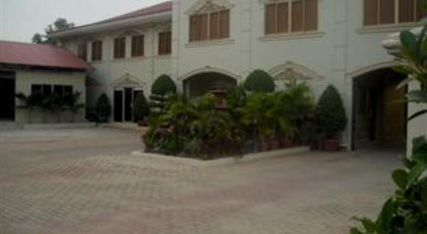 Champs Ely See Hotel III