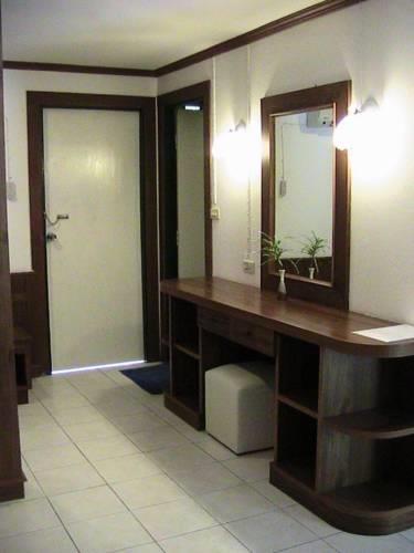 Отель Kamala Beach Inn