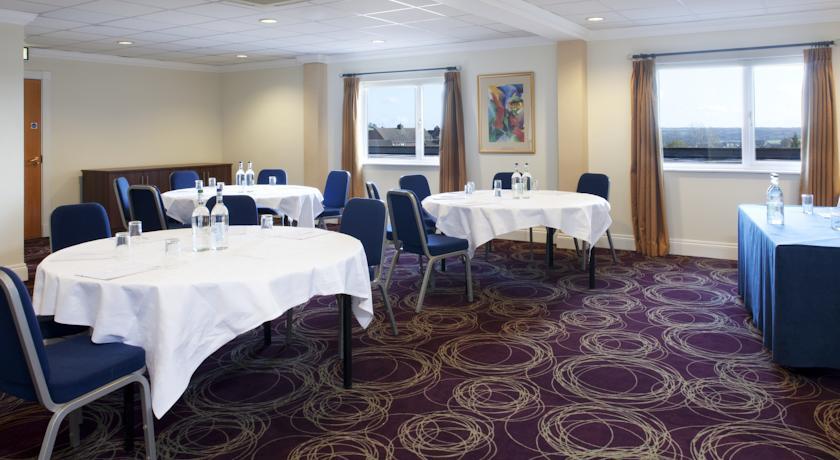 Отель Holiday Inn Barnsley