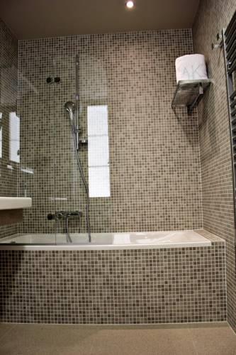 Отель Art Hotel Kalelarga